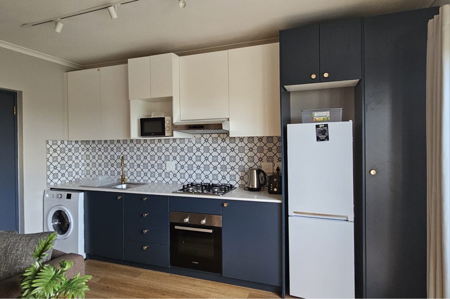 1 Bedroom Property for Sale in Bloubergstrand Western Cape